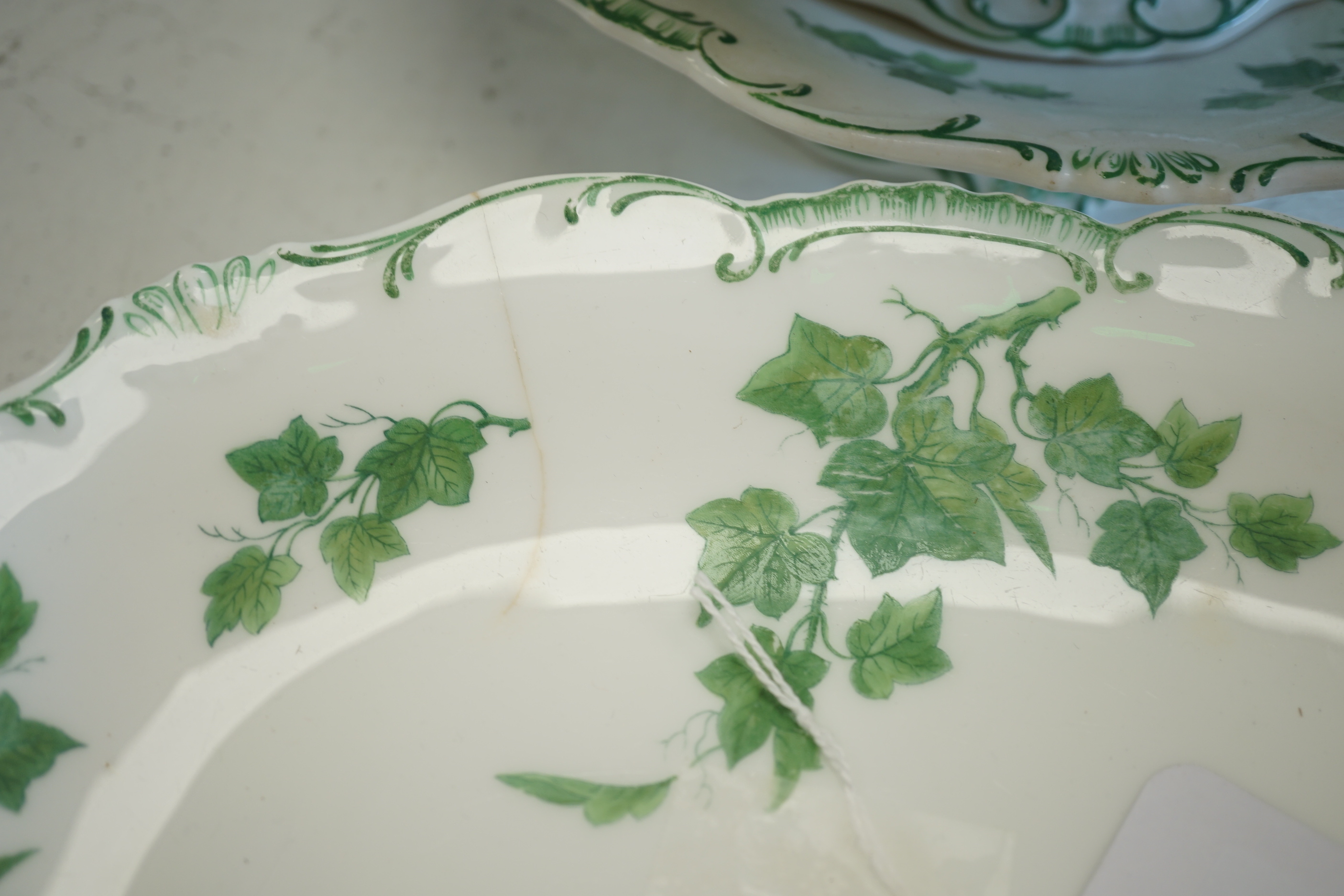 A set of five fruit-printed dessert plates, 22cm, and an ivy leaf dessert set